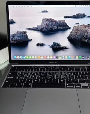 New Laptop Apple MacBook Pro 2017 16GB Intel Core I5 SSD 256GB