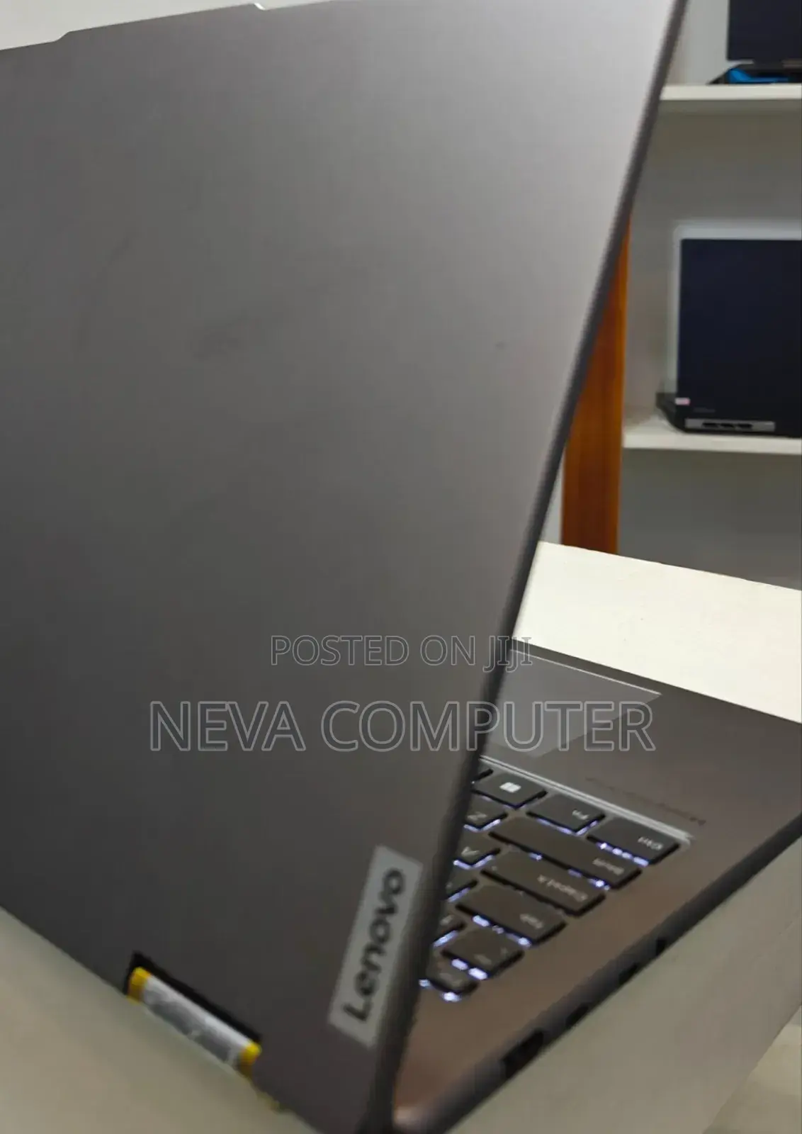 New Laptop Lenovo Yoga 7i 16GB Intel Core I7 SSD 512GB