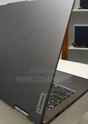 New Laptop Lenovo Yoga 7i 16GB Intel Core I7 SSD 512GB