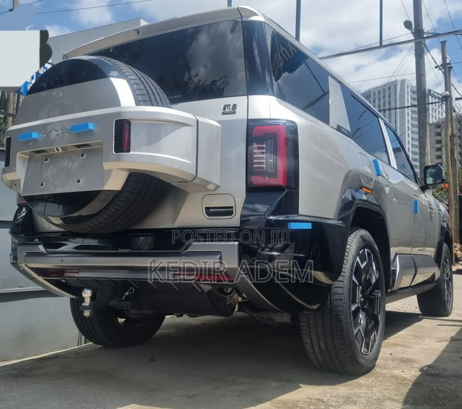 New BYD Leopard 8 2.0 Hybrid AWD 2025 Brown