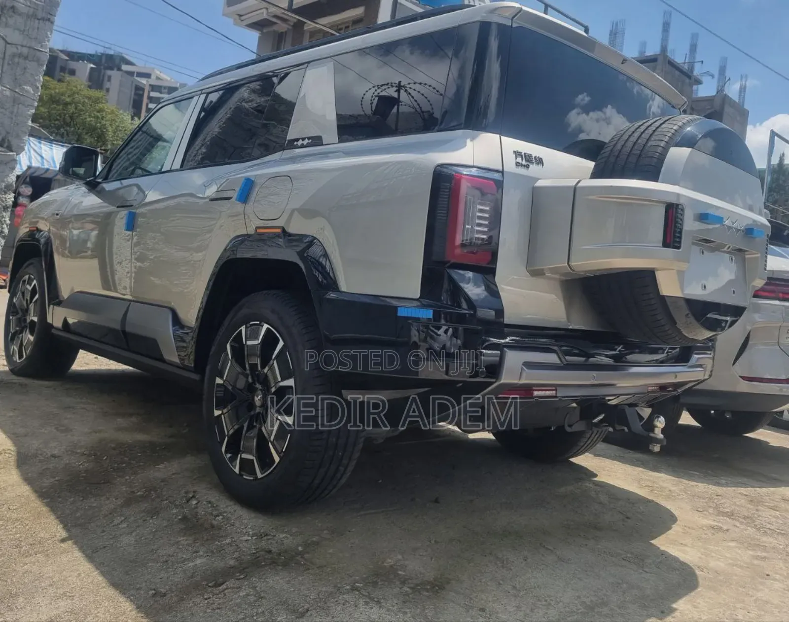 New BYD Leopard 8 2.0 Hybrid AWD 2025 Brown