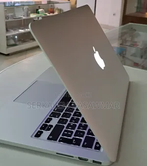 New Laptop Apple MacBook Pro 2015 8GB Intel Core I5 SSD 256GB