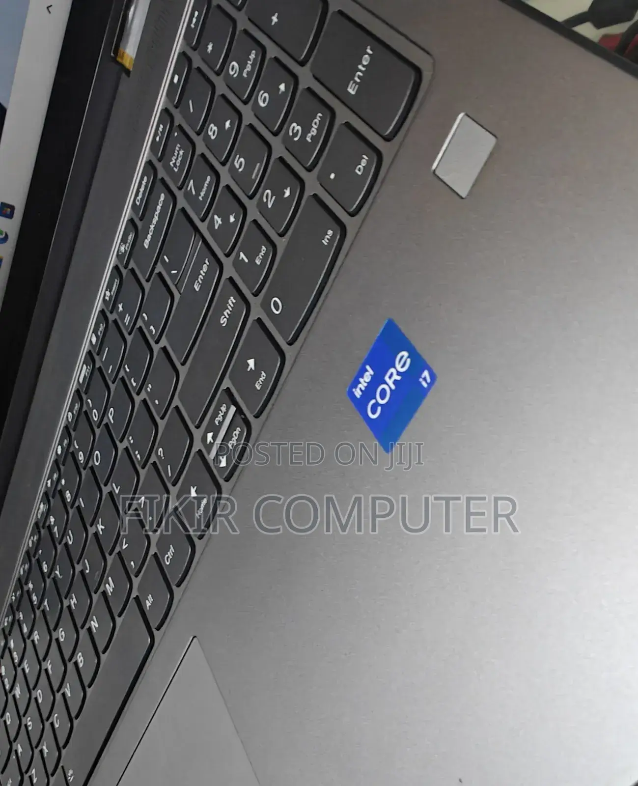 New Laptop Lenovo Yoga 7i 16GB Intel Core I7 SSD 512GB
