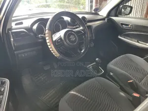 Suzuki Swift 2022 Gray