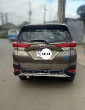 Toyota Rush 2023 Gray