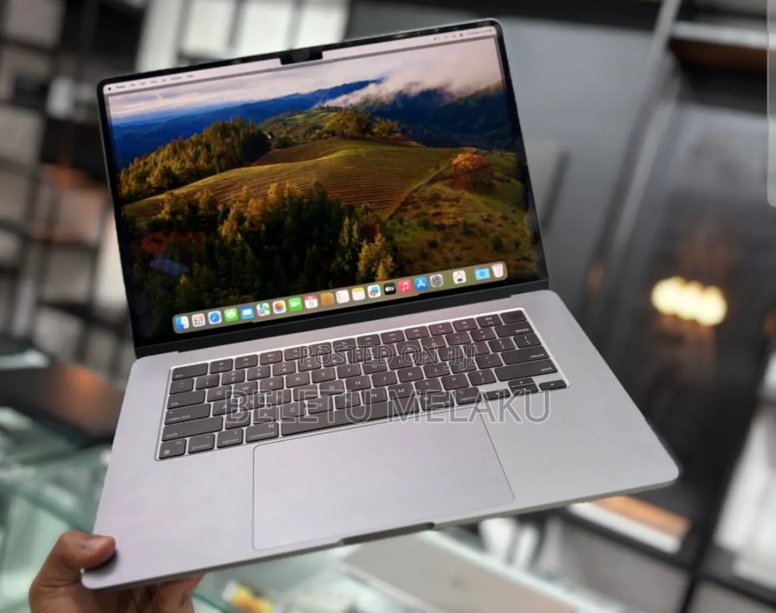 New Laptop Apple MacBook Air 2024 M3 15-Inch 8GB Apple M3 SSD 256GB