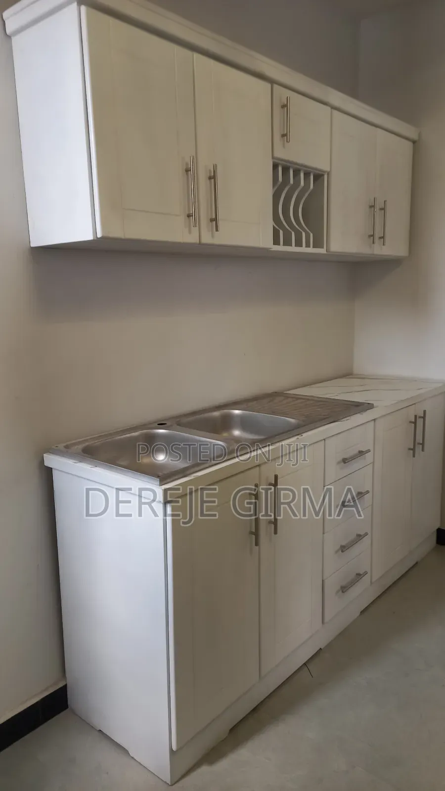 በ2ሜትር መጠን የተሰራ ኪችን ካብኔት ከነሲንኩ