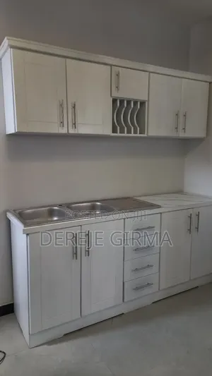 በ2ሜትር መጠን የተሰራ ኪችን ካብኔት ከነሲንኩ