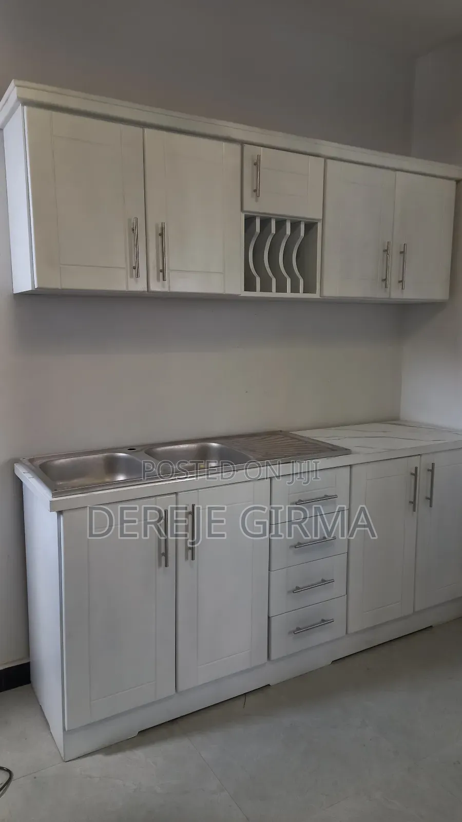 በ2ሜትር መጠን የተሰራ ኪችን ካብኔት ከነሲንኩ