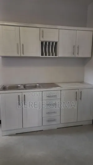 በ2ሜትር መጠን የተሰራ ኪችን ካብኔት ከነሲንኩ