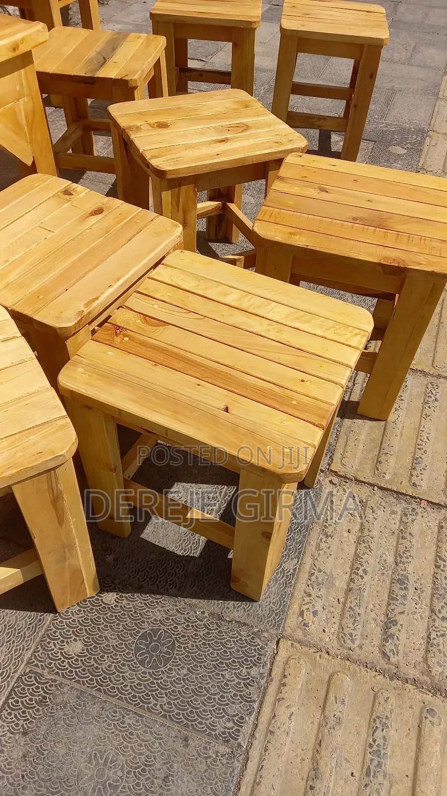 Coffee House Table Cher