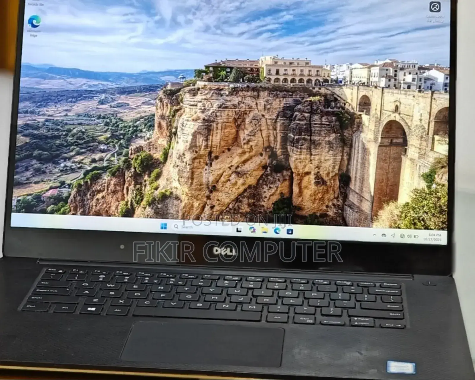 New Laptop Dell XPS 15 16GB Intel Core I7 SSD 256GB