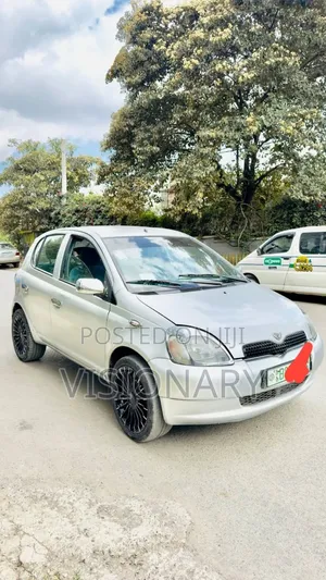 Toyota Yaris 1999 Silver