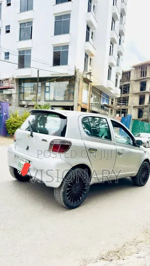 Toyota Yaris 1999 Silver