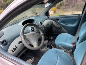 Toyota Yaris 1999 Silver