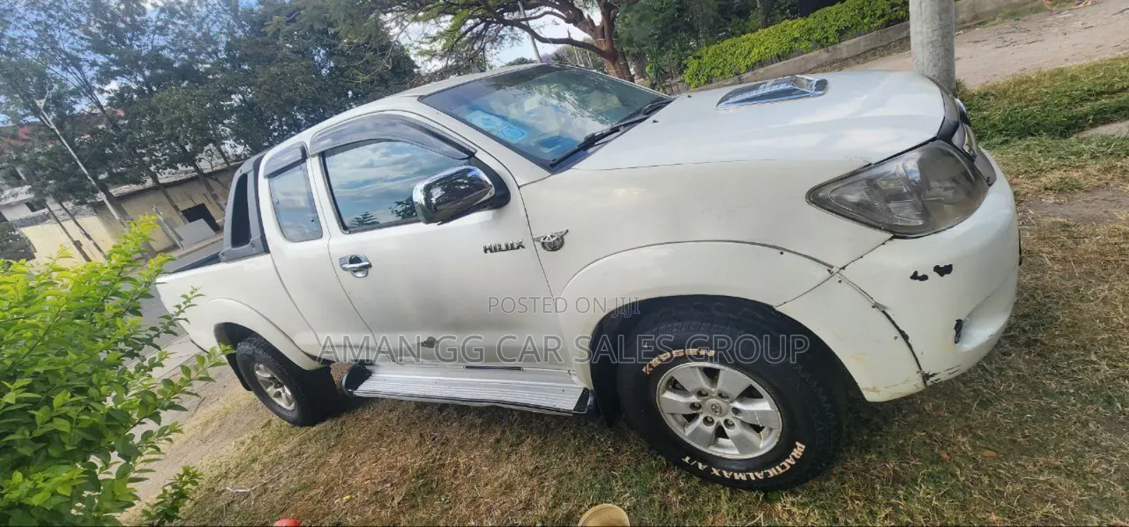 Toyota Hilux 2010 White