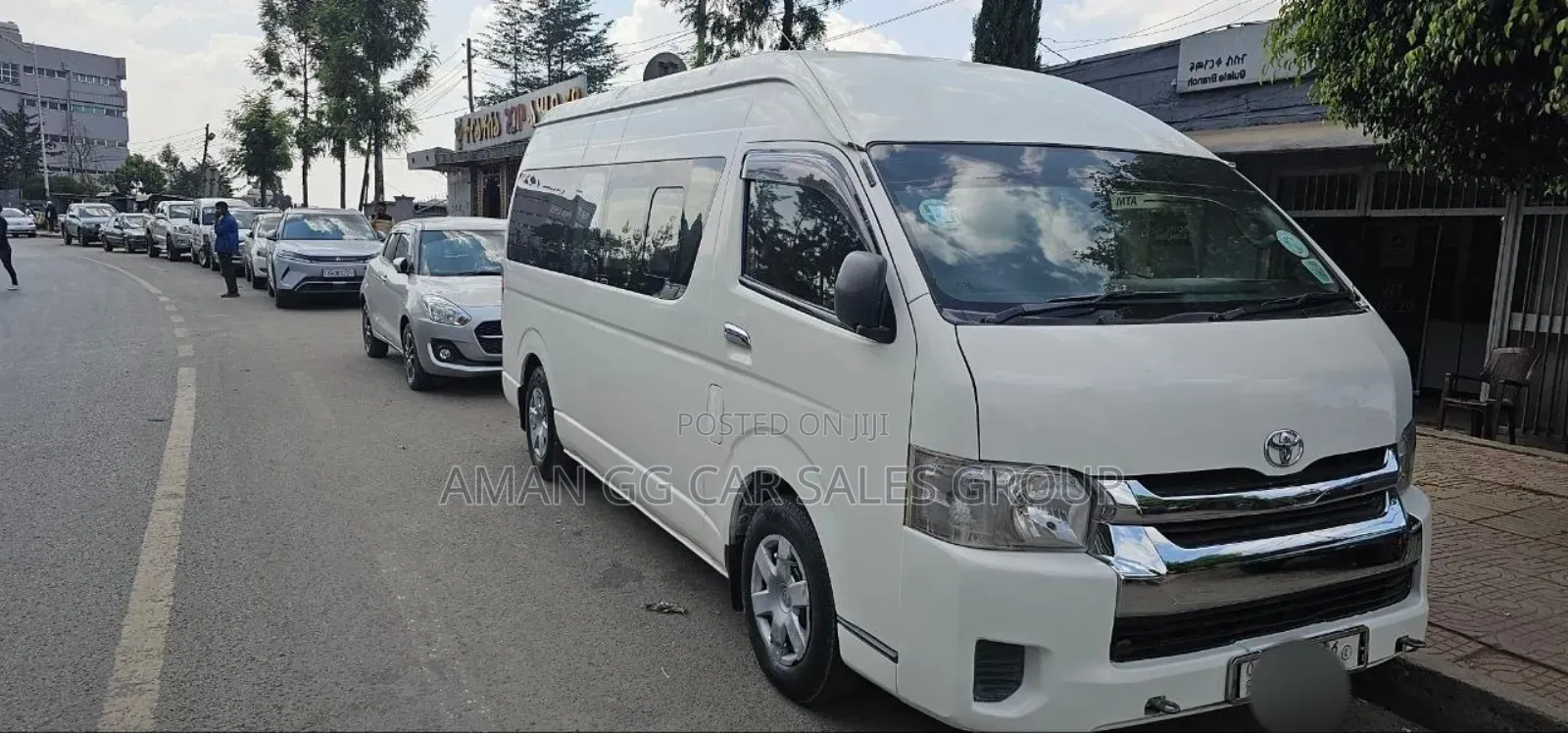 Toyota HiAce 2017 White