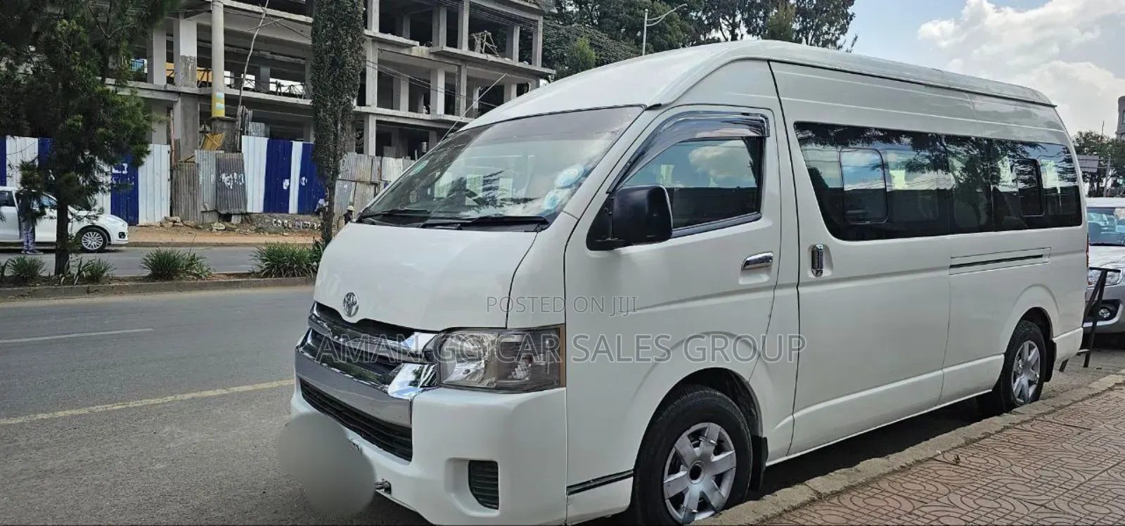 Toyota HiAce 2017 White