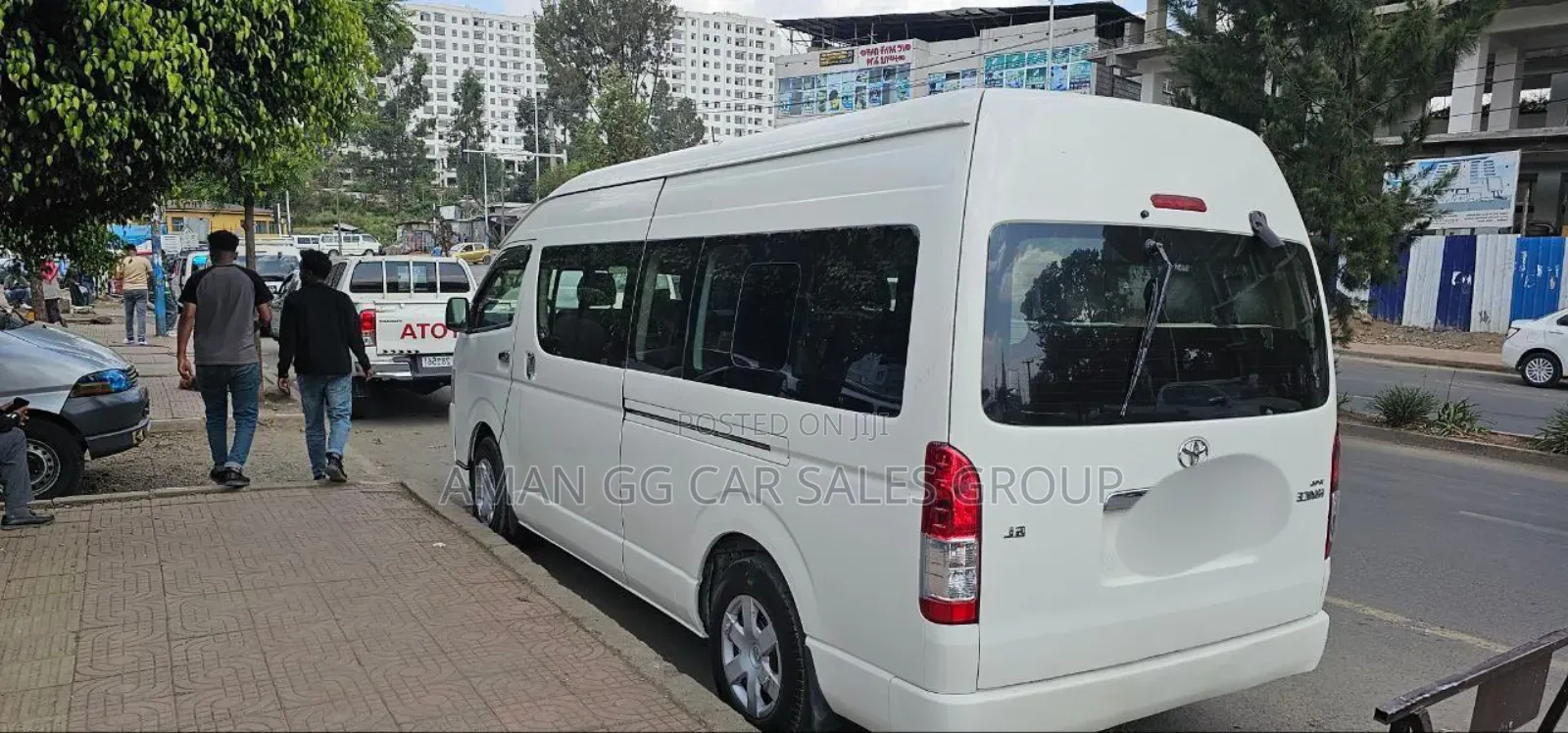 Toyota HiAce 2017 White