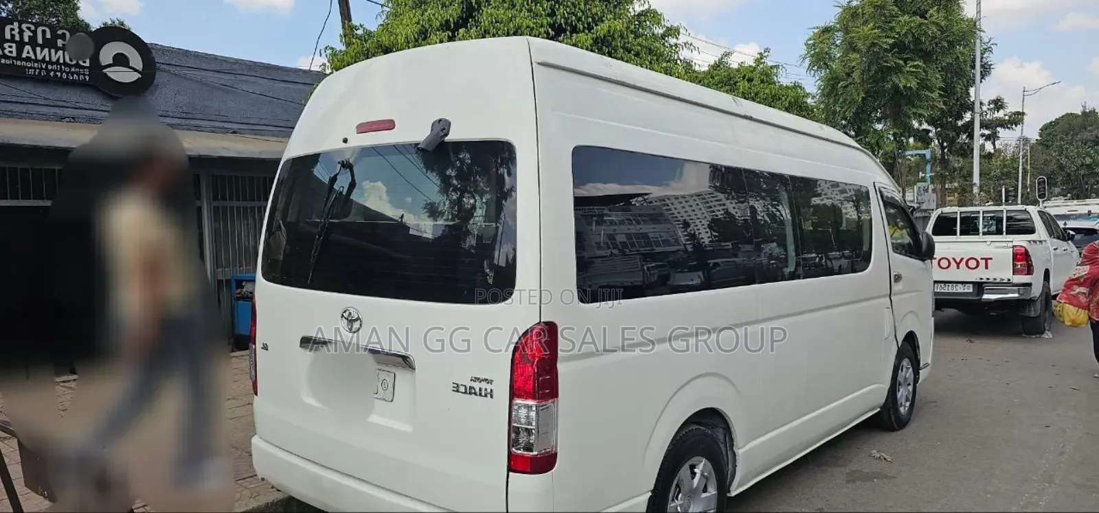 Toyota HiAce 2017 White