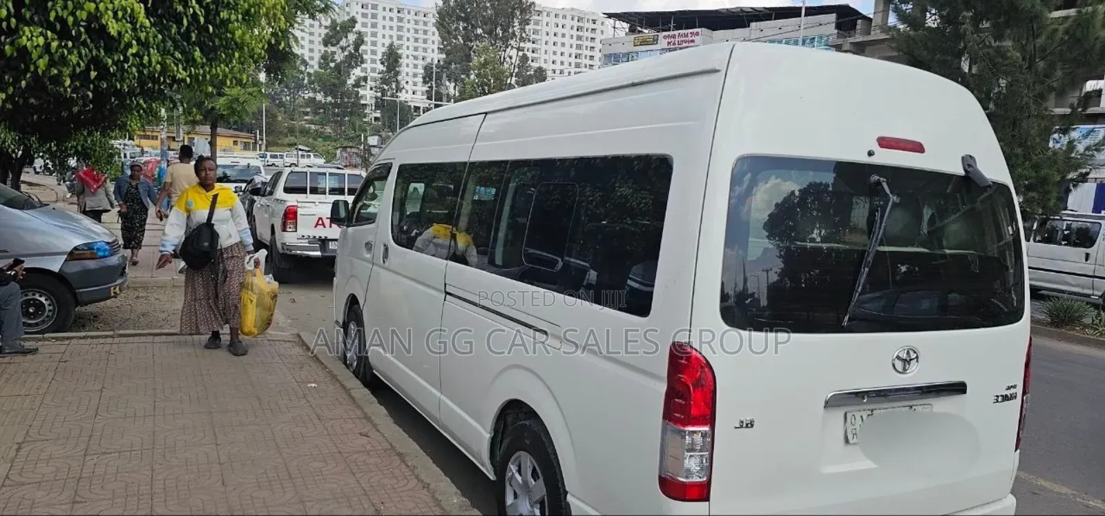 Toyota HiAce 2017 White