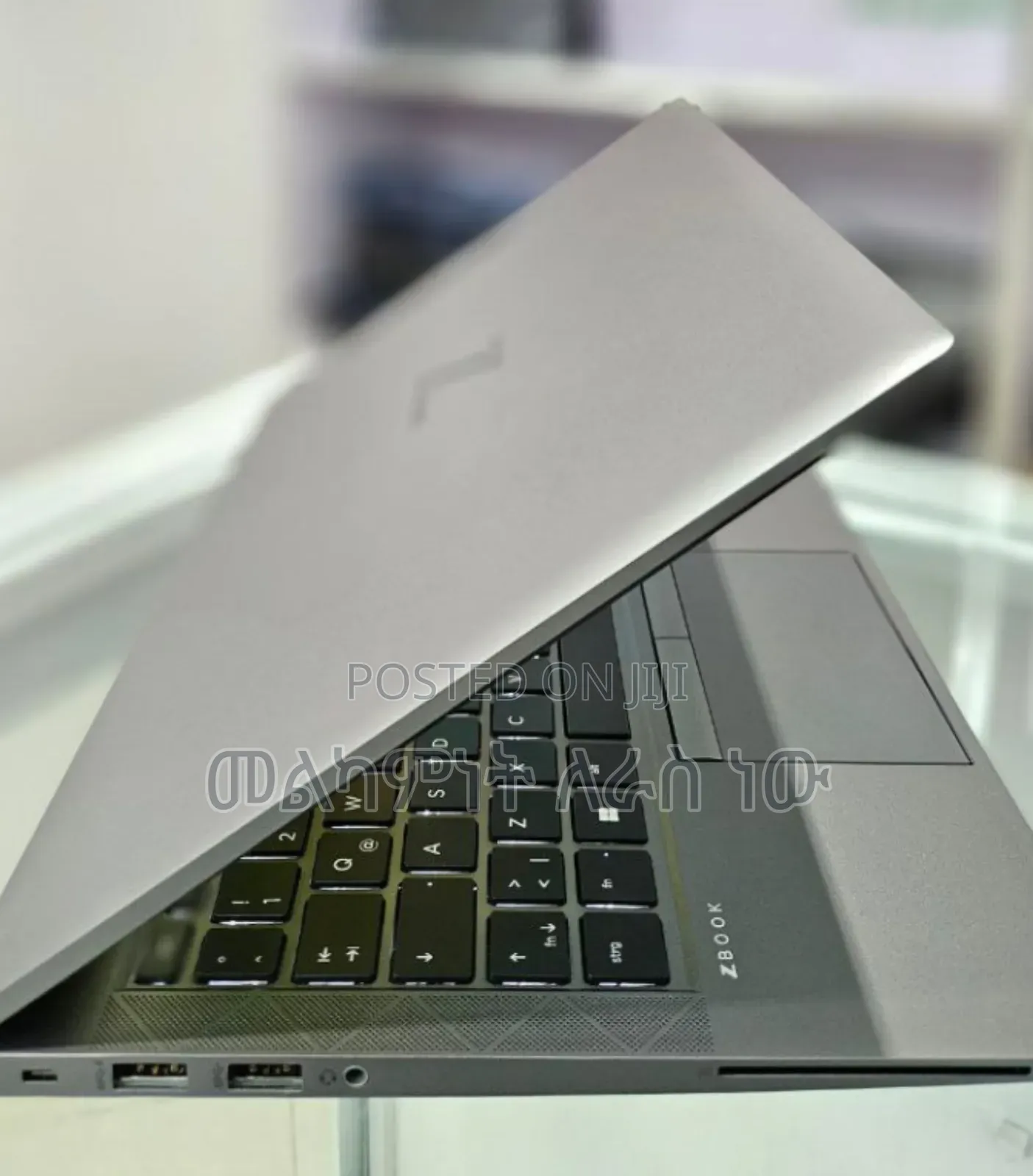 New Laptop HP ZBook Firefly G8 16GB Intel Core I7 SSD 512GB