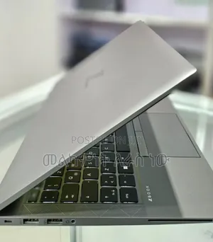 New Laptop HP ZBook Firefly G8 16GB Intel Core I7 SSD 512GB