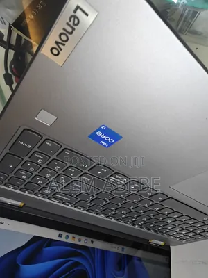 New Laptop Lenovo Yoga 7 15ITL5 16GB Intel Core I7 SSD 512GB