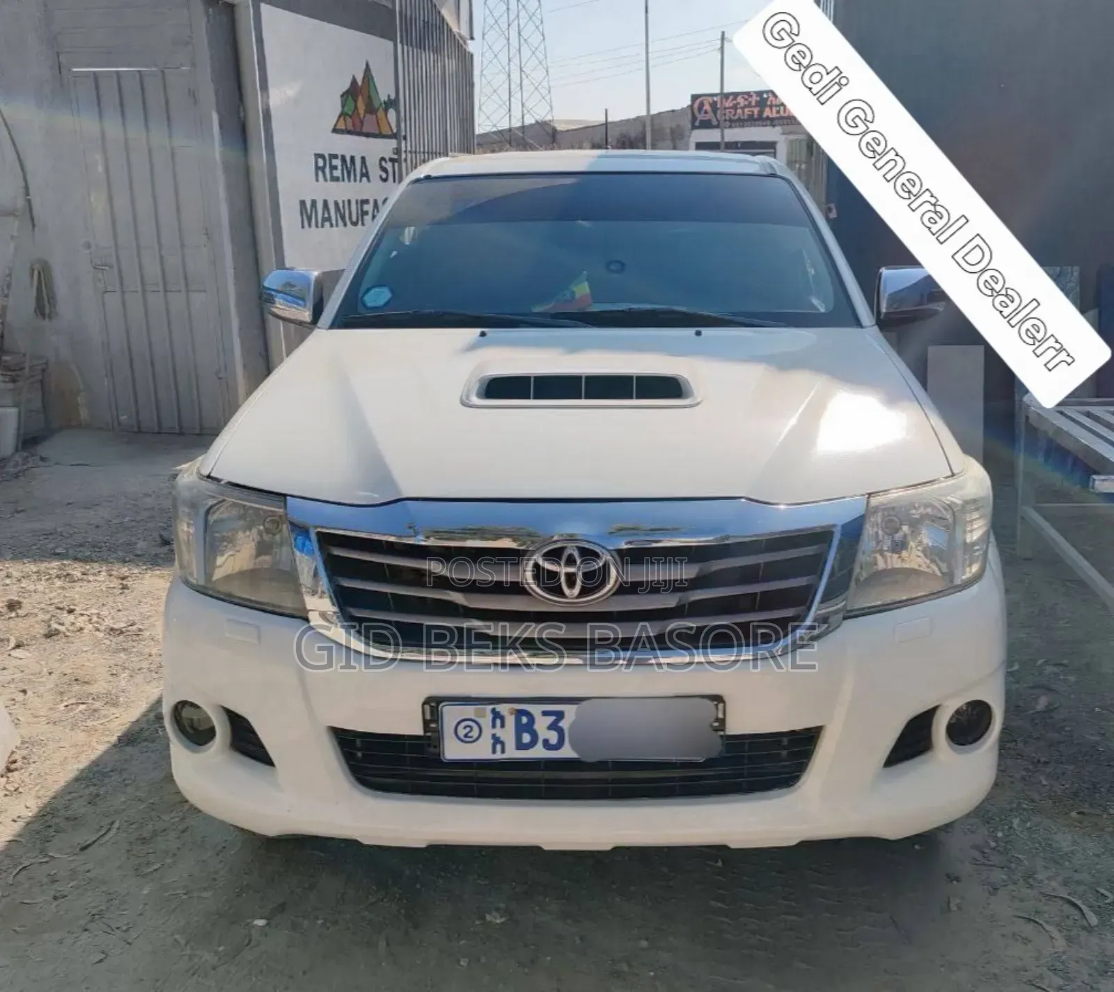 Toyota Hilux 2013 White