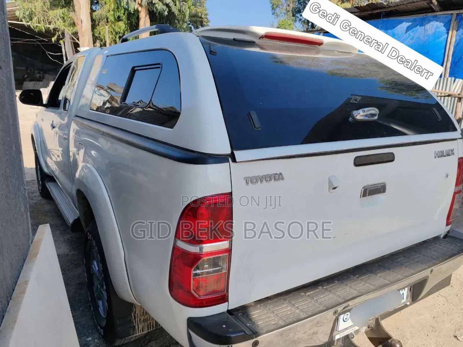 Toyota Hilux 2013 White