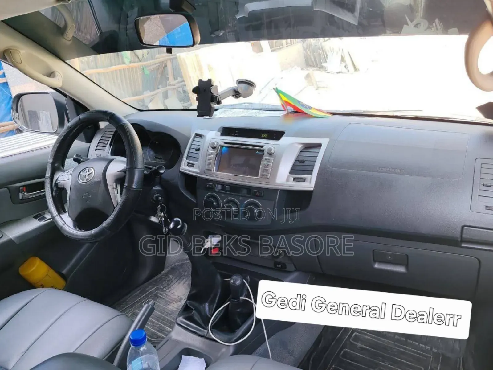 Toyota Hilux 2013 White