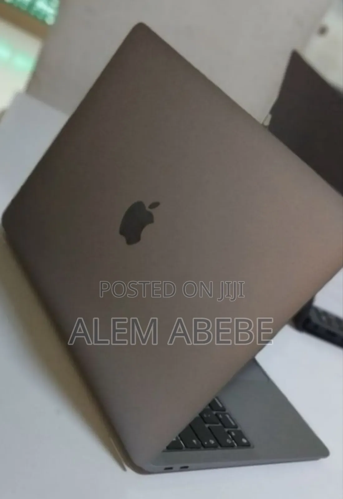 New Laptop Apple MacBook Air 2020 M1 8GB Apple M1 SSD 256GB