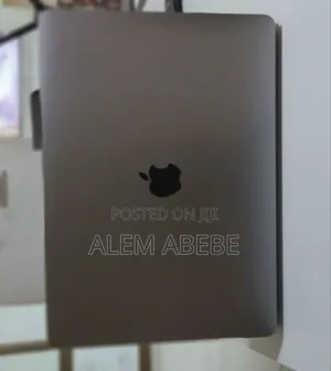 New Laptop Apple MacBook Air 2020 M1 8GB Apple M1 SSD 256GB