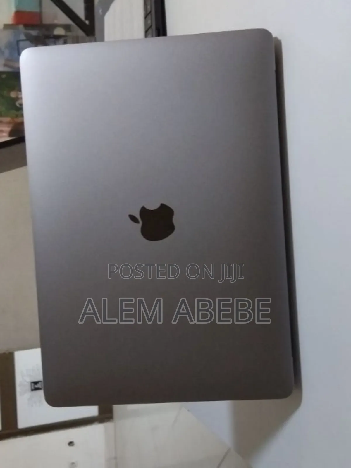 New Laptop Apple MacBook Air 2020 M1 8GB Apple M1 SSD 256GB