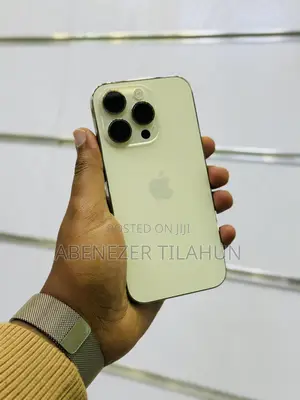 Photo - Apple iPhone 14 Pro 128 GB Gold