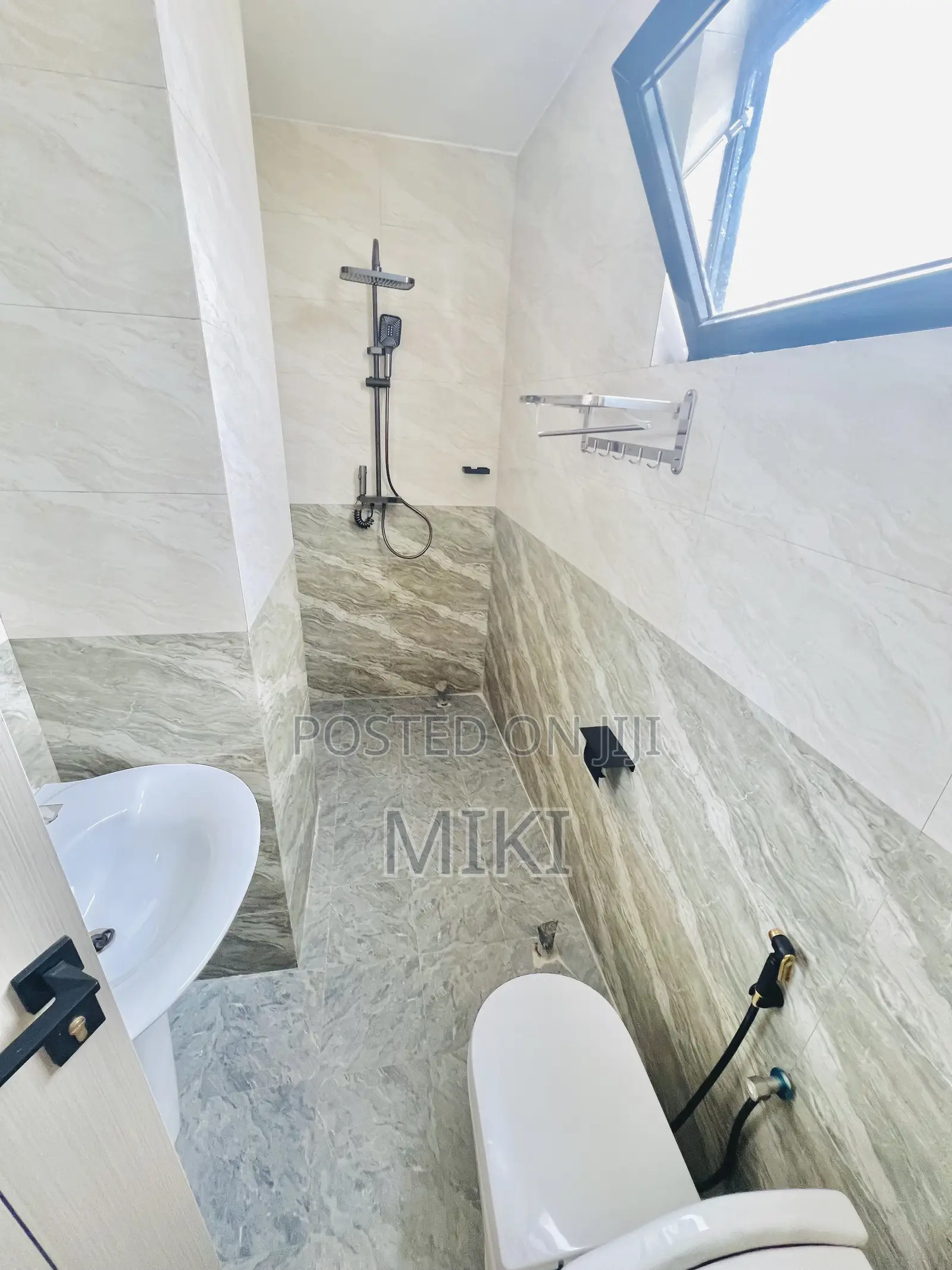 Furnished 3bdrm Apartment in Haile Garment, Nifas Silk-Lafto for sale