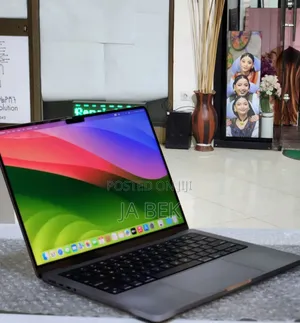 New Laptop Apple MacBook Pro M1 16GB Apple M1 Pro SSD 512GB