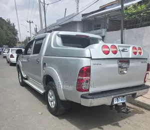 Toyota Hilux 2009 Silver