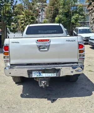 Toyota Hilux 2008 Silver