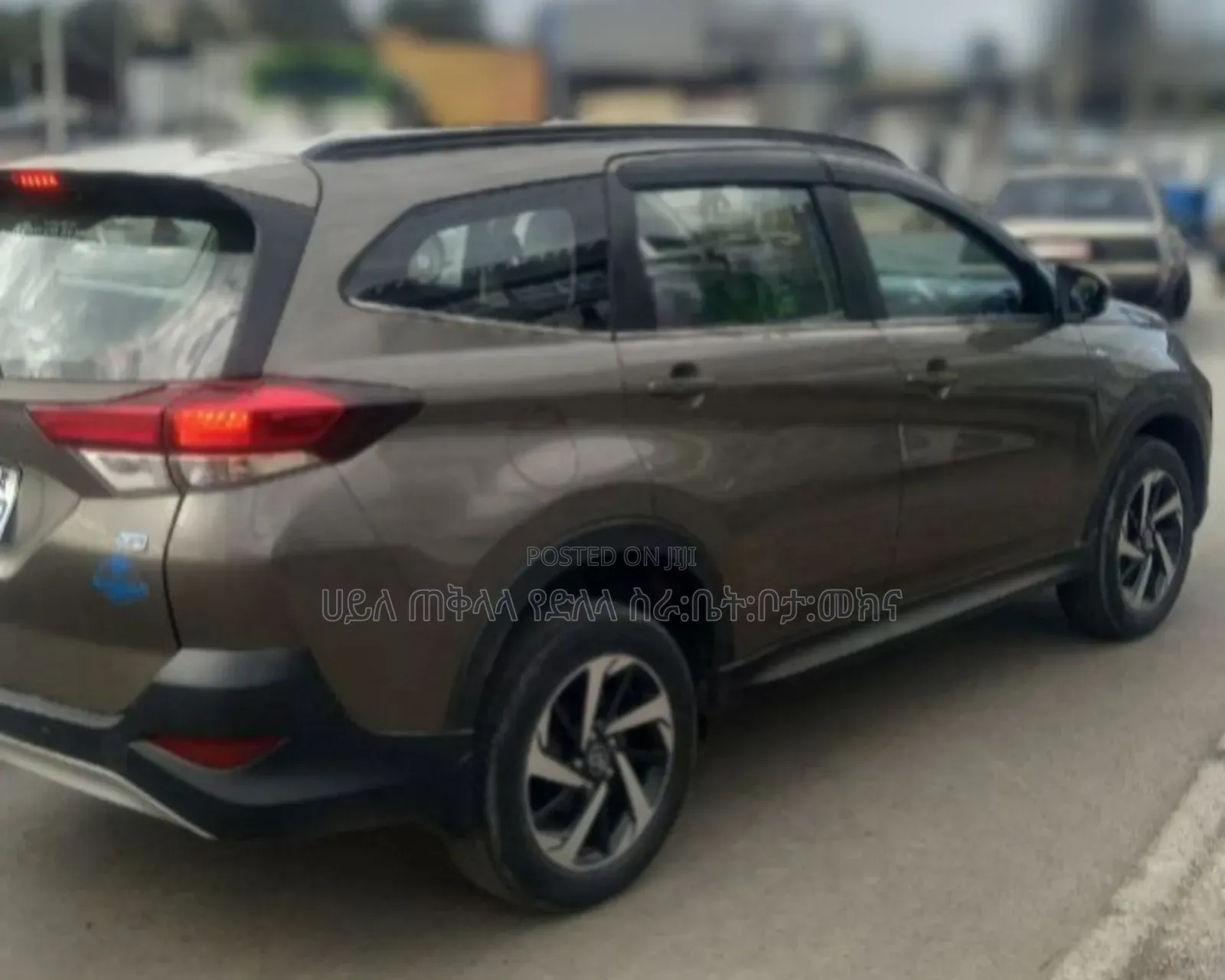 Toyota Rush 2023 Maroon