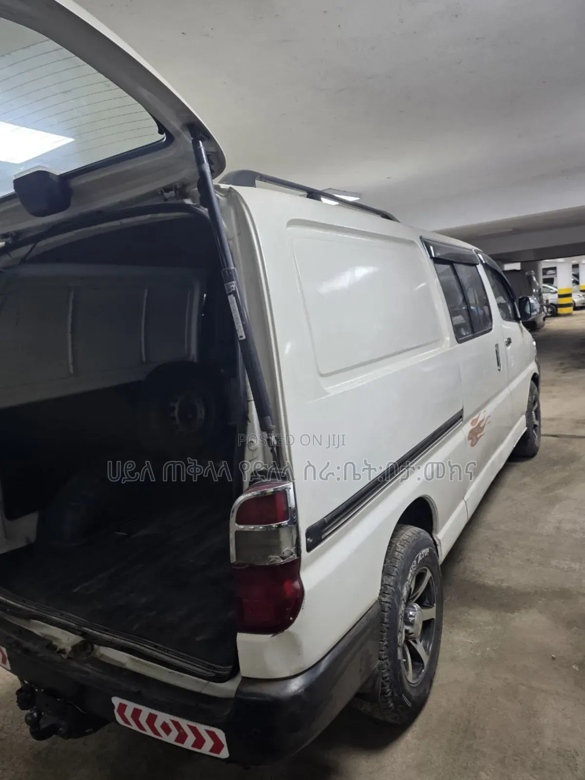 Toyota HiAce 2008 White