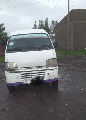 Suzuki Every Wagon 2002 White