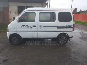 Photo - Suzuki Every Wagon 2002 White