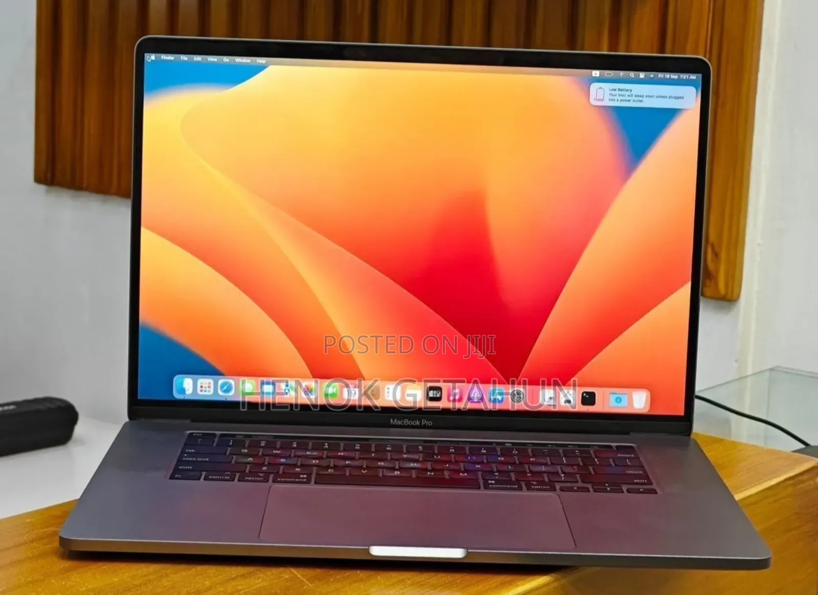 New Laptop Apple MacBook Pro 2019 32GB Intel Core i9 SSD 1T