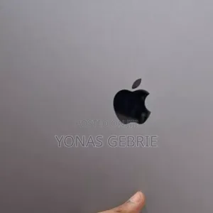 New Laptop Apple MacBook Air 2024 M3 13-Inch 8GB Apple M3 SSD 256GB