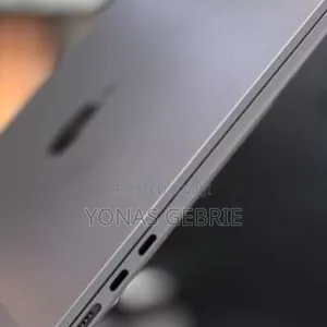 New Laptop Apple MacBook Air 2024 M3 13-Inch 8GB Apple M3 SSD 256GB