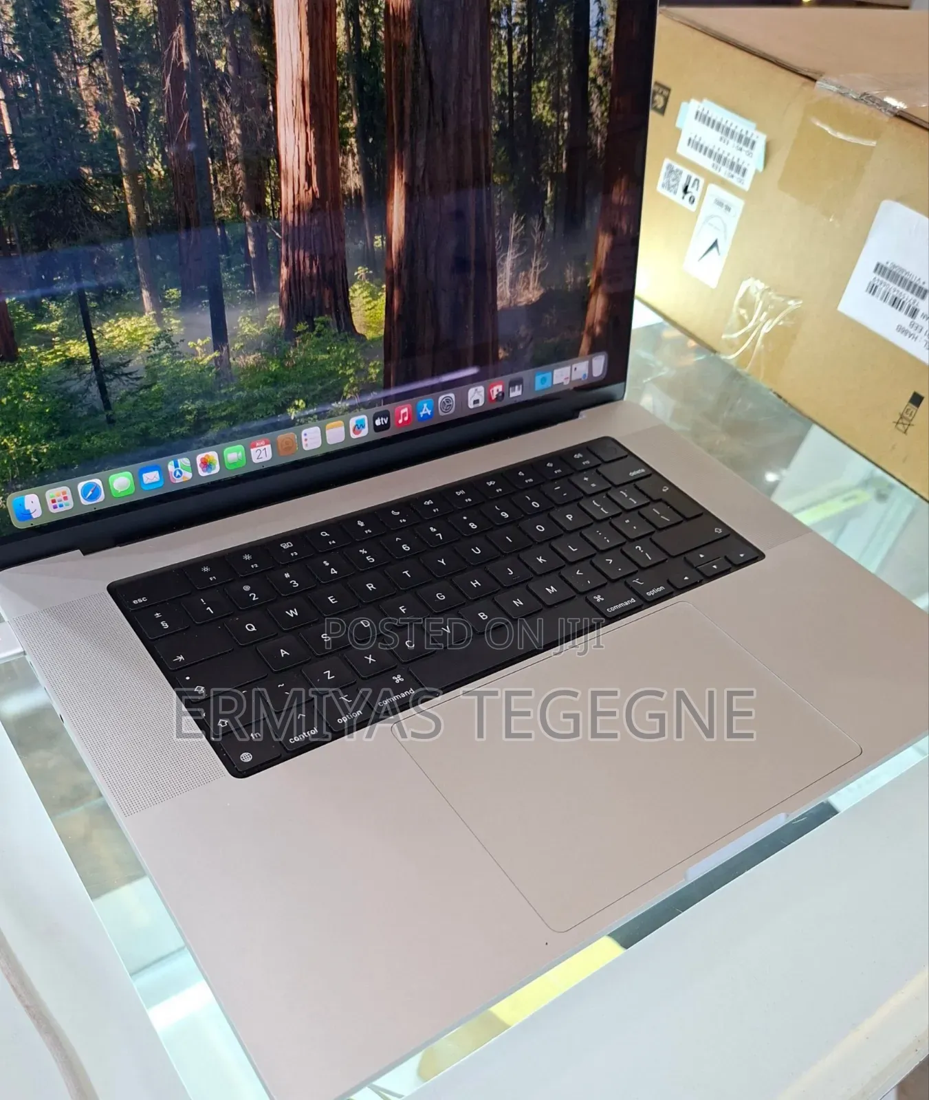 New Laptop Apple MacBook 16GB AMD Ryzen 7 SSD 4T
