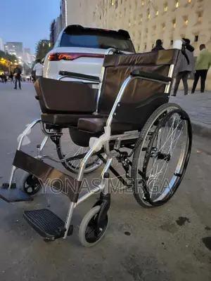 Photo - Multipurpose Toilet Wheelchair文removable Toilet Bowl for Easy Cleaning