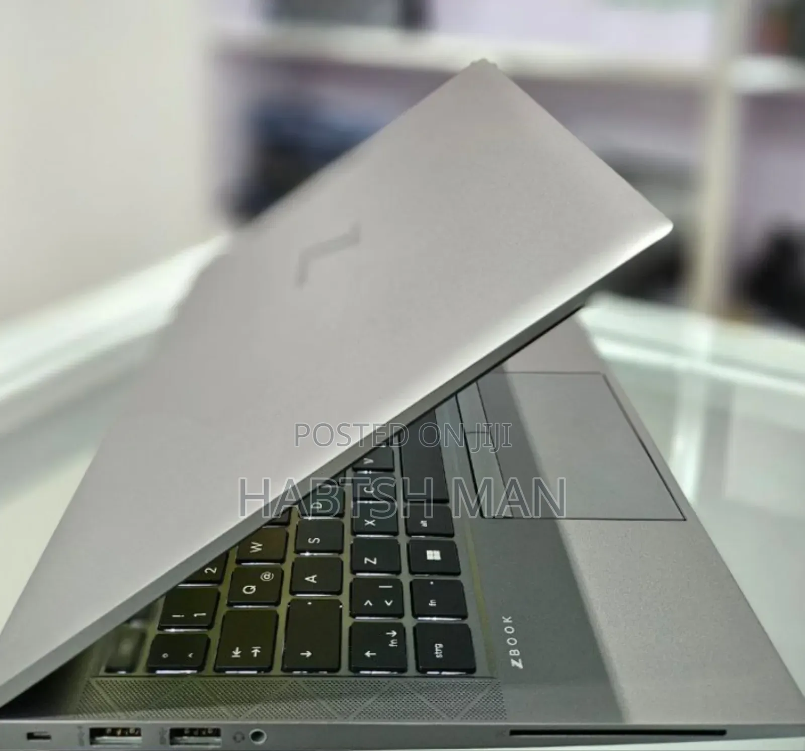 New Laptop HP ZBook Firefly 14 G7 16GB Intel Core I7 SSD 512GB