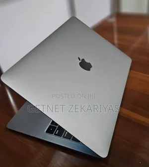 New Laptop Apple MacBook Air 2019 8GB Intel Core I5 SSD 128GB